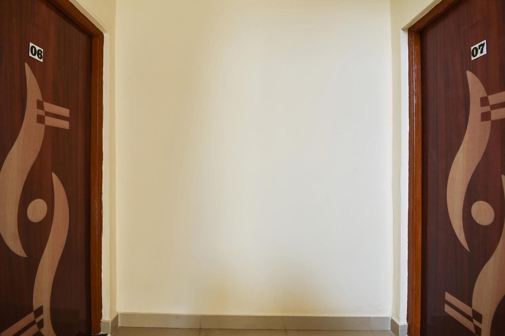 Hotel O Felicita Inn Near Seasons Mall Kharadi Luaran gambar