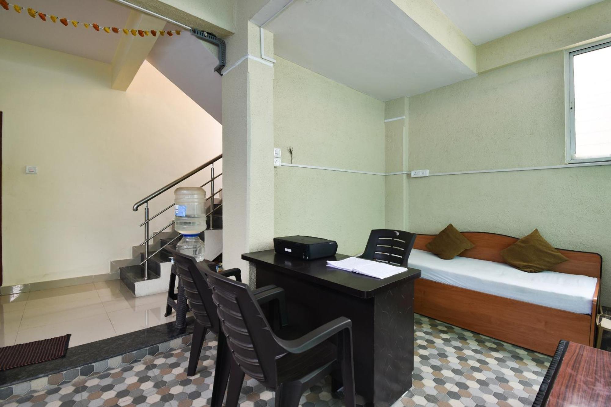 Hotel O Felicita Inn Near Seasons Mall Kharadi Luaran gambar