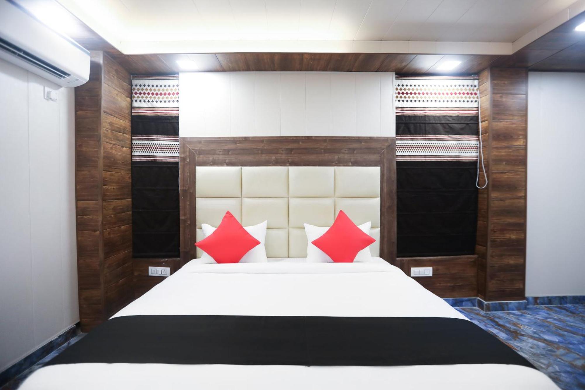 Hotel O Felicita Inn Near Seasons Mall Kharadi Luaran gambar